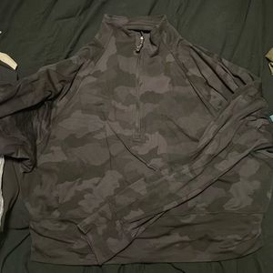 Black camo cropped half zip lululemon
